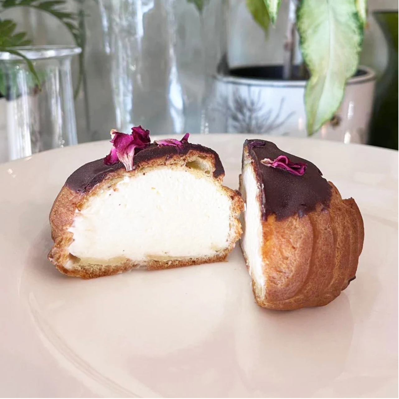 Vanilla Profiterole